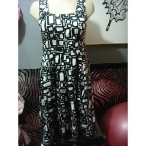 Calvin Klein Black white geometric sleeveless zippered back size 6 dress‎ NWT